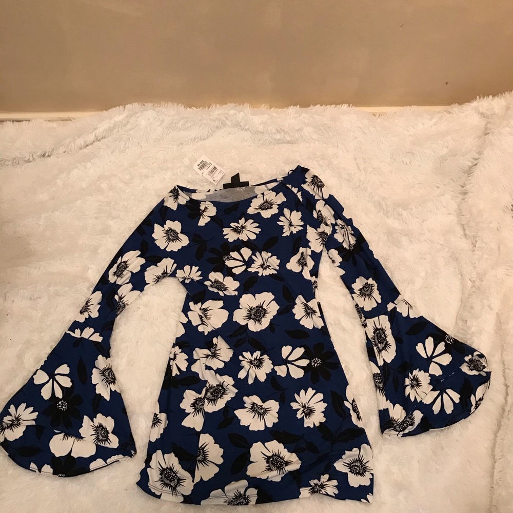 A Pea in the Pod Maternity top